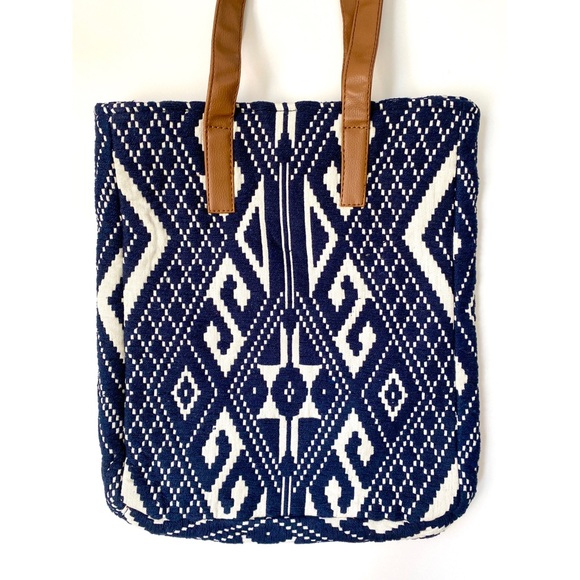 Aztec Large Woven Navy Blue & Cream tote bag - Picture 4 of 10